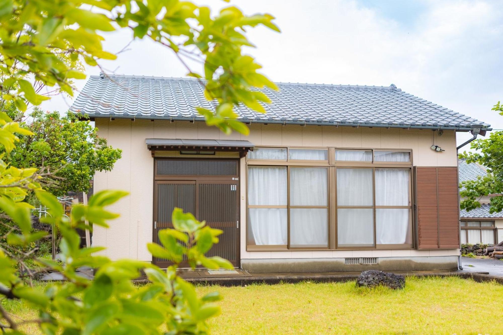 Goto I-House Villa Luaran gambar